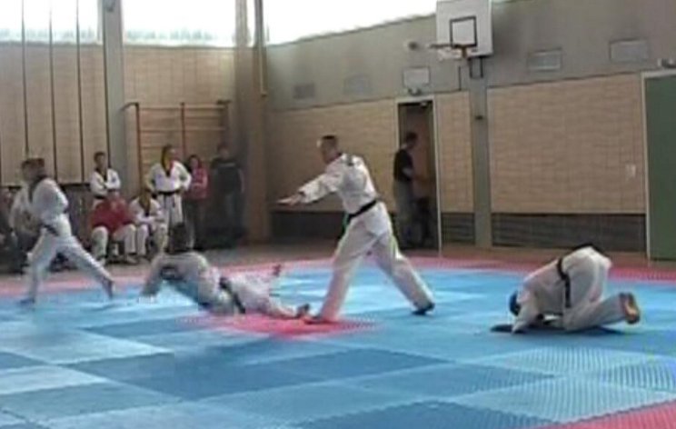 Selbstverteidigung - ...ein Jedi-Ritter nutzt die Macht ;-) Selbstverteidigung - ...ein Jedi-Ritter nutzt die Macht ;-)