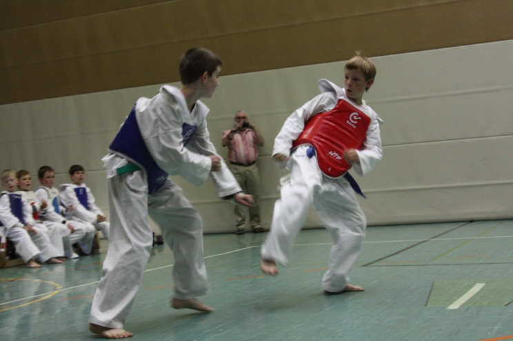 Kampf 104: Christopher gegen Luca - Ergebnis 2 : 0