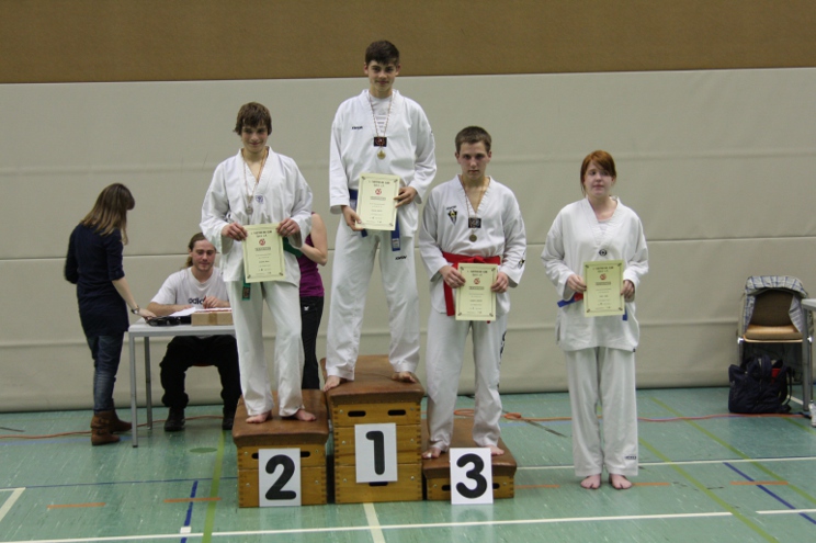 Siegerehrung: v.l.n.r. Oliver, Marius, Dominik, Alisa