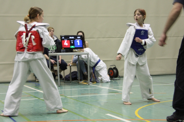 Joelle gegen Ann-Kathrin Joelle gegen Ann-Kathrin