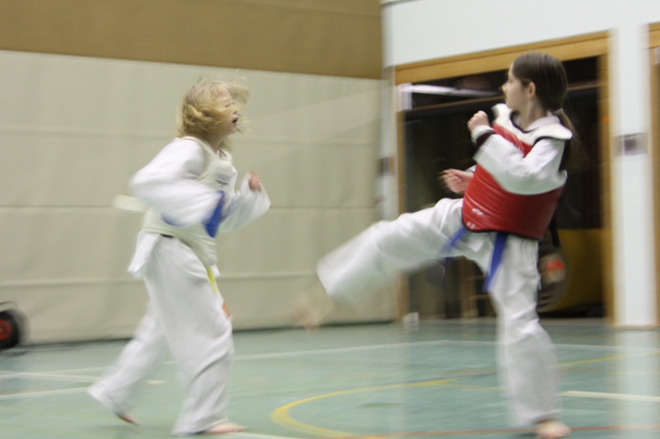 Lara gegen Yara Lara gegen Yara