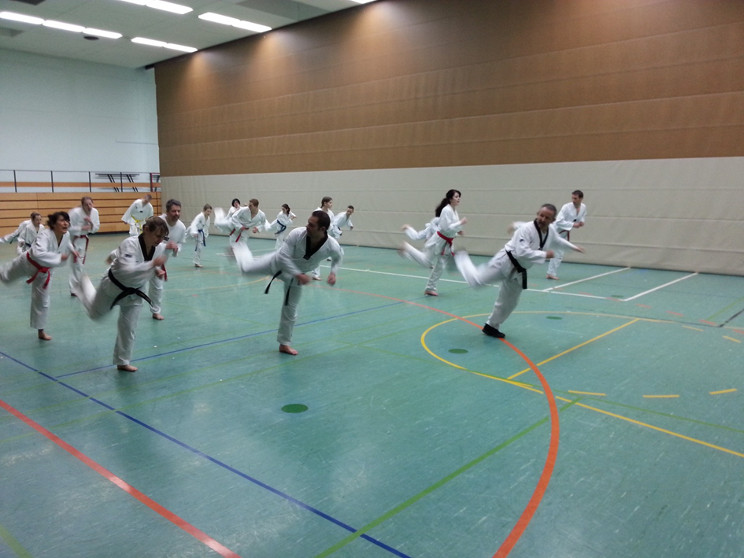 Aufwärmen mit Musik Aufwärmen mit Musik