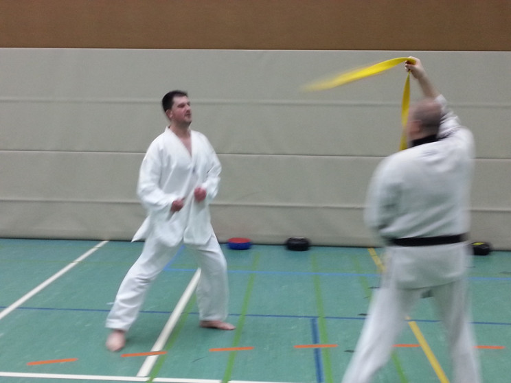 Zum Aufwärmen ein paar Spiele zur Abstandskontrolle