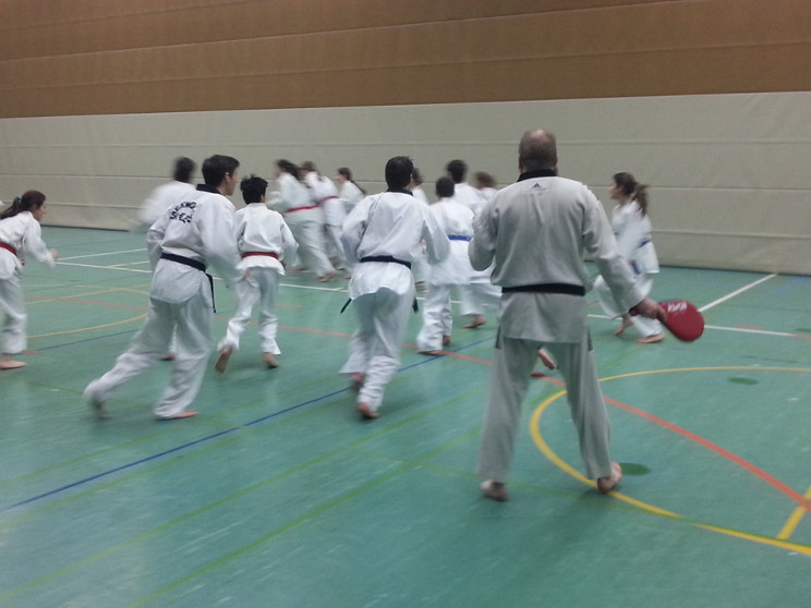 Und auf Kommando die Richtung ändern und versuchen einen anderen zu erwischen