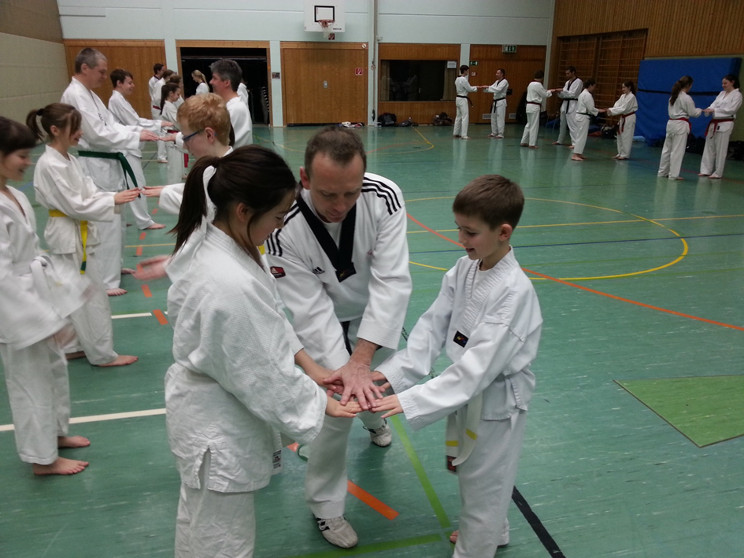 Kai gab immer wieder kleine Hinweise zu den Übungenâ€¦