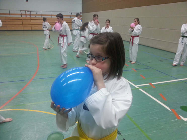 Plötzlich packte Kai Luftballons ausâ€¦